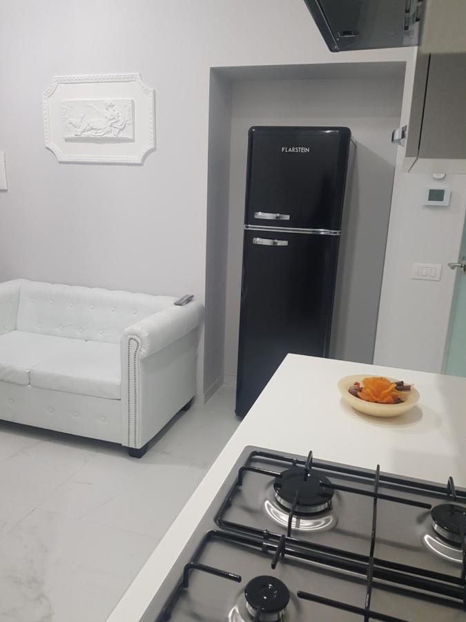 Black & White ميلان المظهر الخارجي الصورة